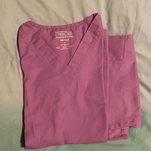 Scrub set